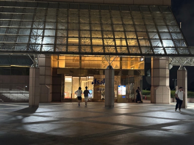 アサヒグループ本社ビル入口