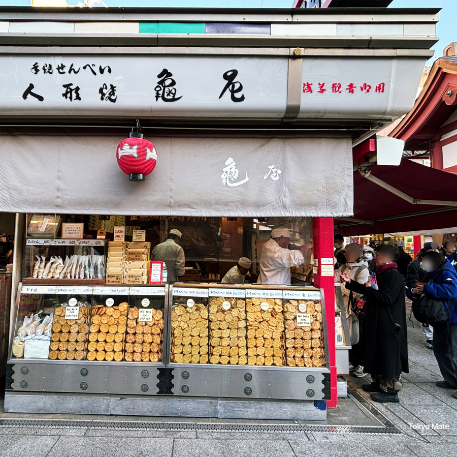 Kameya ningyoyaki display
