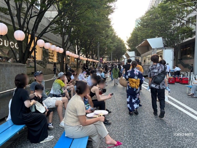 Food market on Keyakizaka-dori at Roppongi Hills