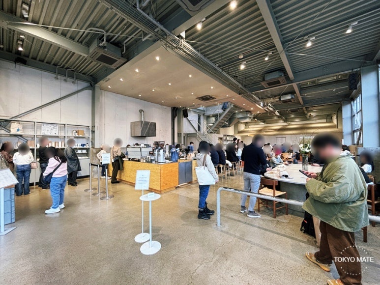 Blue Bottle Kiyosumi flagship cafe open seating area