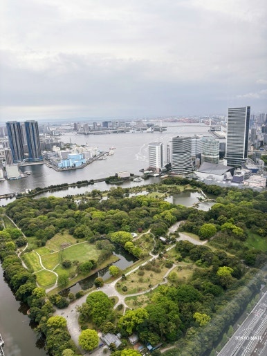 Hama-rikyu Gardens seen from Caretta Shiodome SKY VIEW