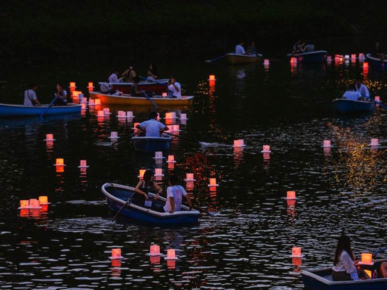 Chidorigafuchi Floating Lantern 2026 schedule and event information
