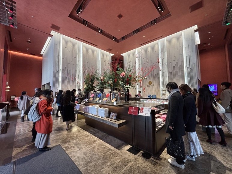 Shiseido Parlour Ginza interior