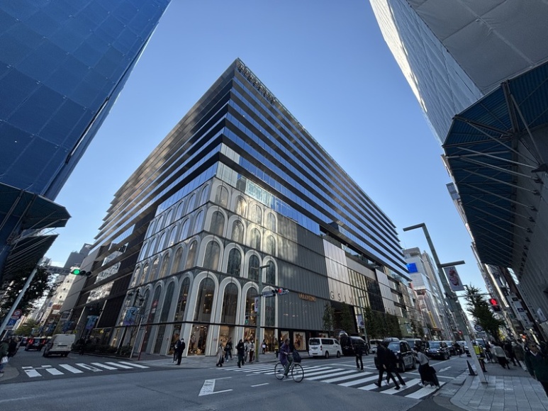 View of the GINZA SIX building exterior