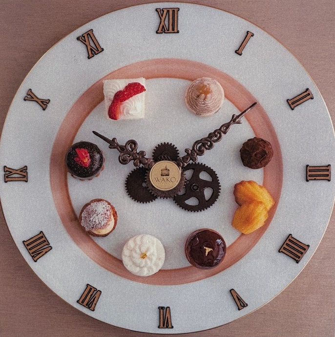 WAKO Tea Salon seasonal mini dessert set shaped like a clock tower