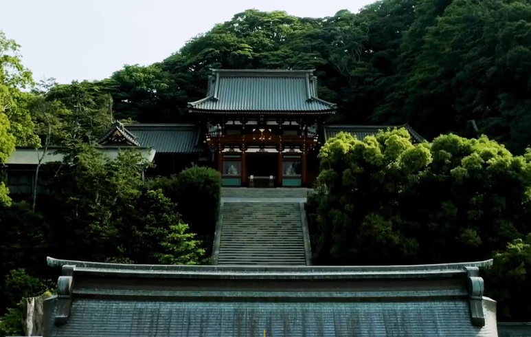 Kamakura shrine Tsurugaoka Hachimangu (Photo source)