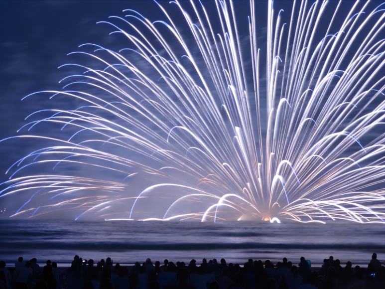 Kamakura Fireworks Festival Yuigahama paid reserved seat underwater fireworks viewing
