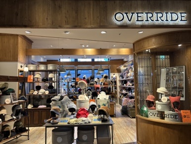 Override hat shop at KITTE Marunouchi