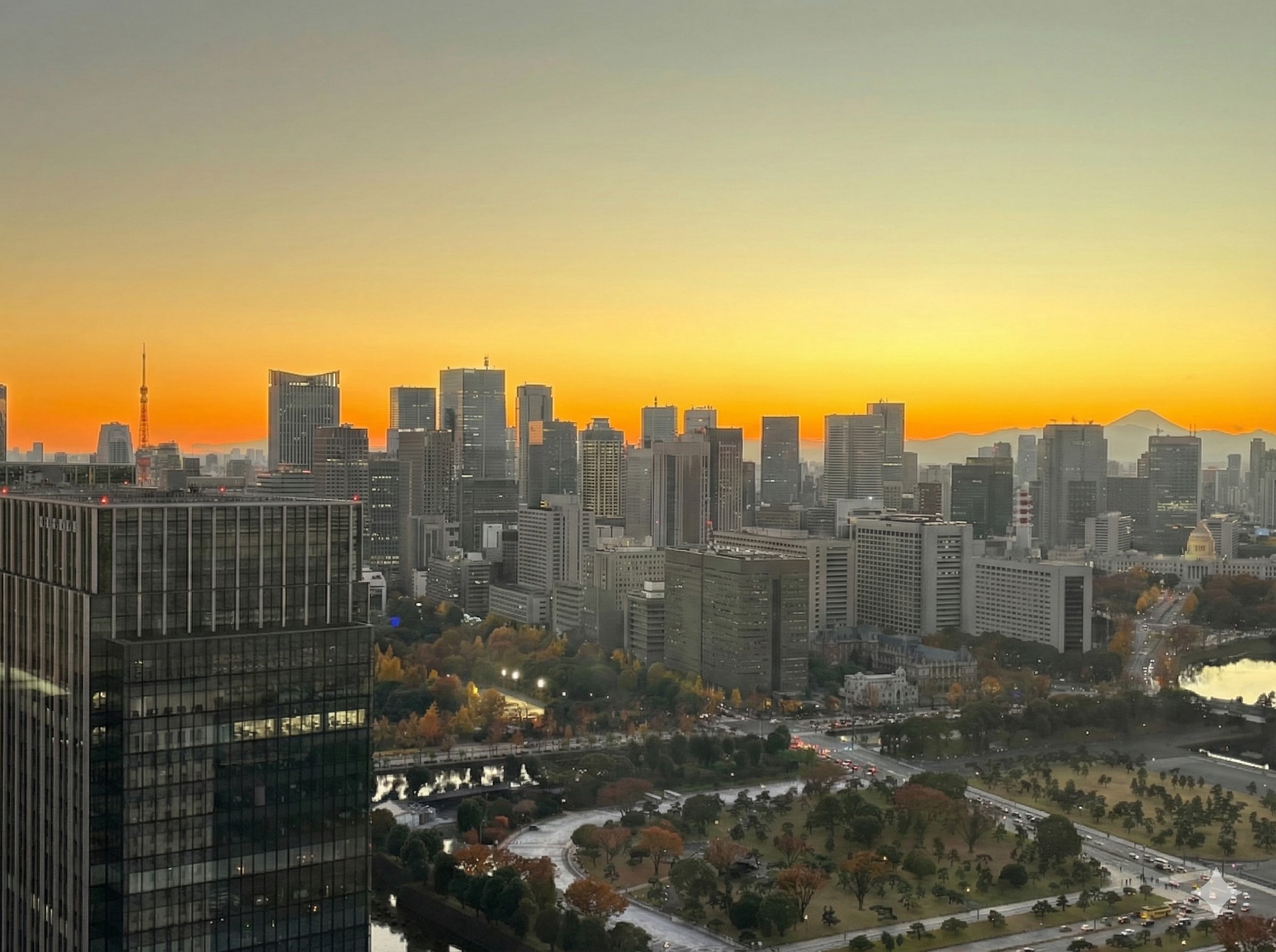 Marunouchi Building free observatory sunset view near Tokyo Station