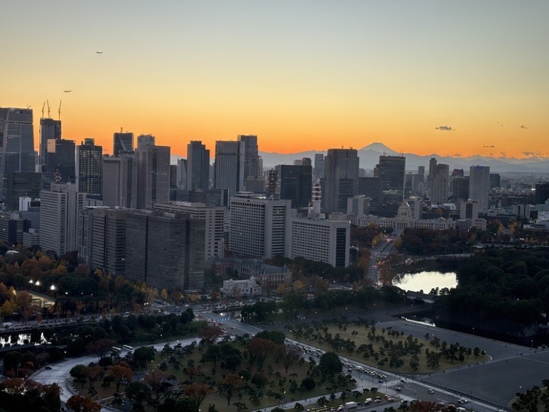 Hibiya area panoramic sunset view from 35th floor