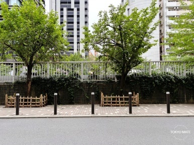 Meguro riverside line when the Meat Yazawa waiting bench is full
