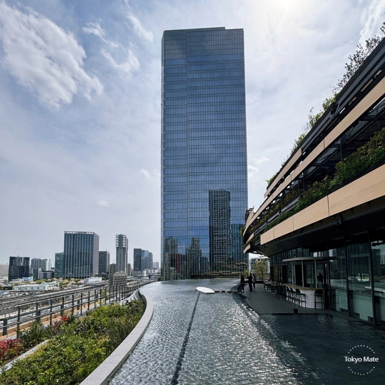 MoN Takanawa 6F Tsukimi Terrace daytime view