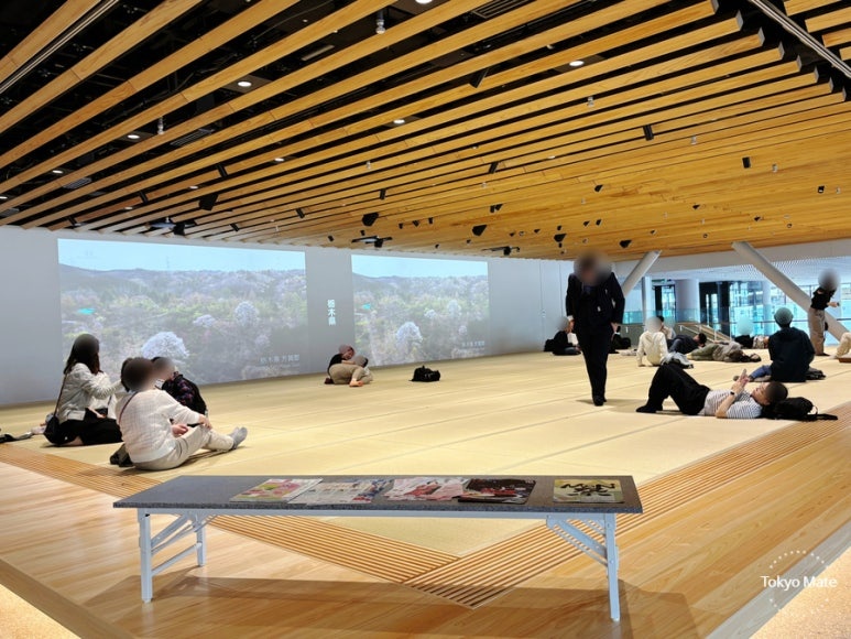 MoN Takanawa 4F tatami lounge in use