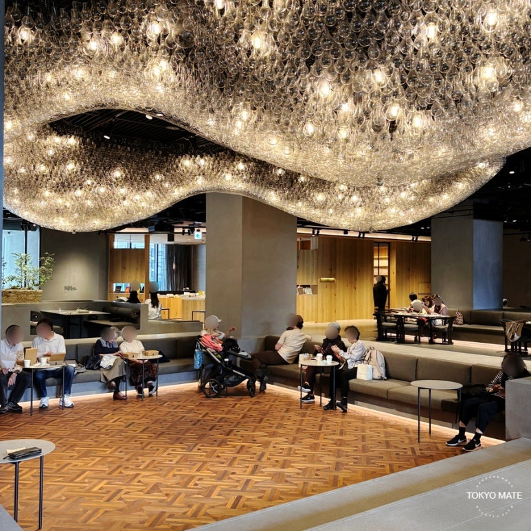 Interior view of Ogawa Coffee Laboratory Takanawa inside THE LINKPILLAR 2 MIMURE