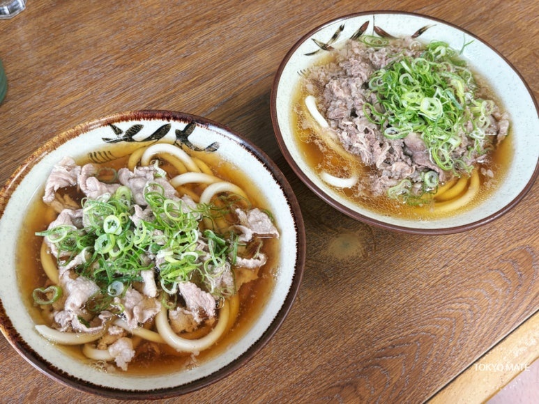 The beef and udon broth in Chitose's niku udon
