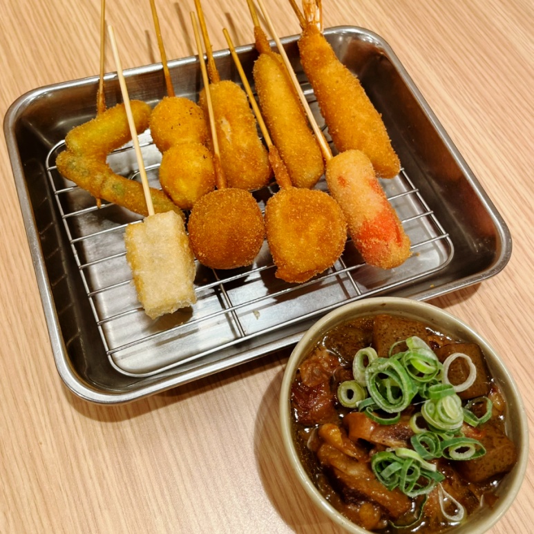 The nine skewers in the Dotonbori set at Kushikatsu Daruma