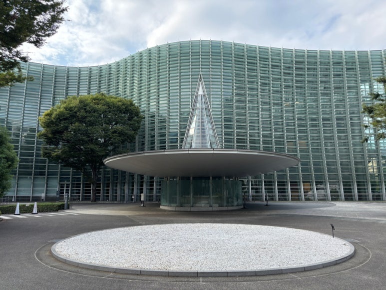 六本木ミッドタウン檜町公園の桜（2025年4月6日撮影）