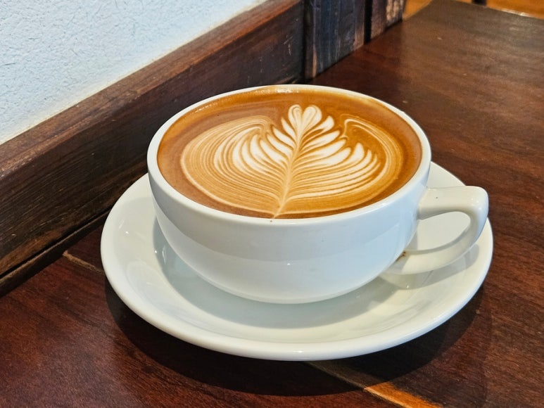 六本木ミッドタウン海鮮丼店、つじ半六本木店のシグニチャーメニュー 豪華丼