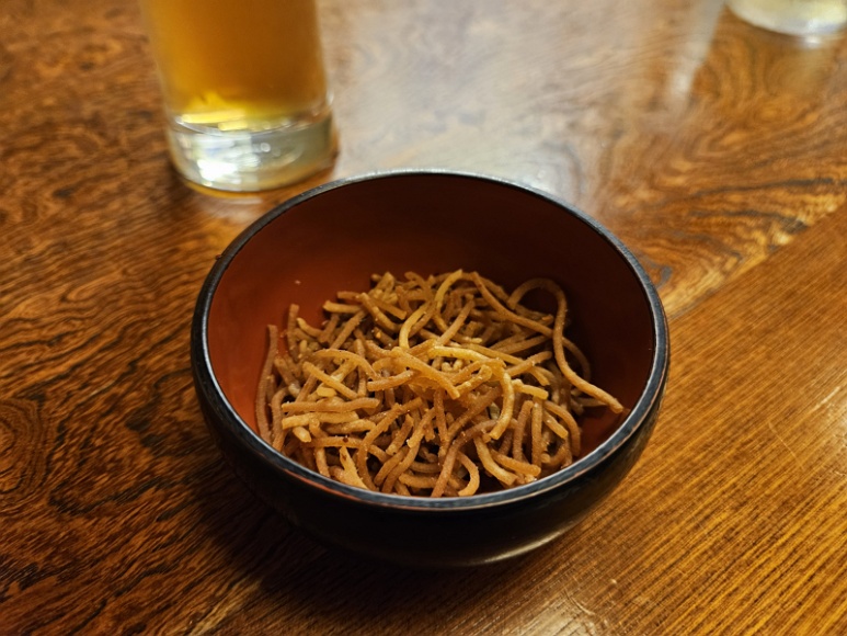 Fried noodles served as a snack