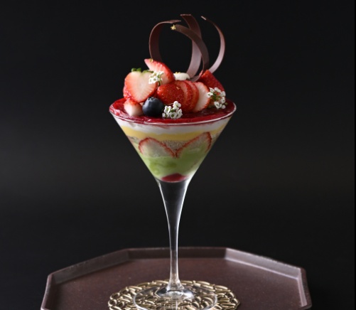 Sembikiya Azabudai Hills night parfait strawberry