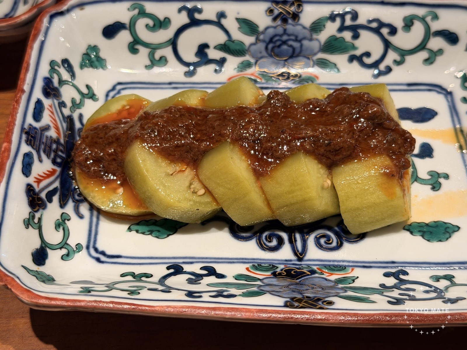 Thick-cut vegetable starter with meat miso sauce