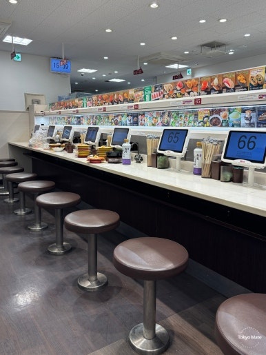 Uobei Shibuya Dogenzaka interior counter seating