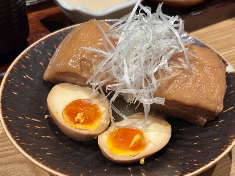 Shibuya Ikushika braised pork (buta-kakuni)