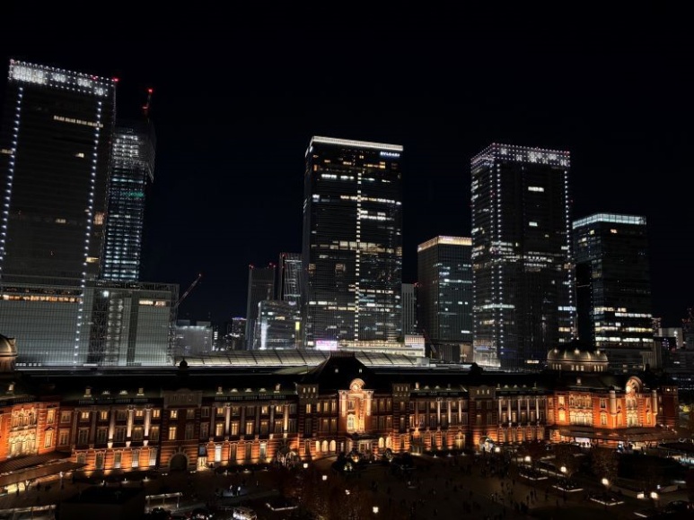 Tokyo Station illumination from HOUSE terrace
