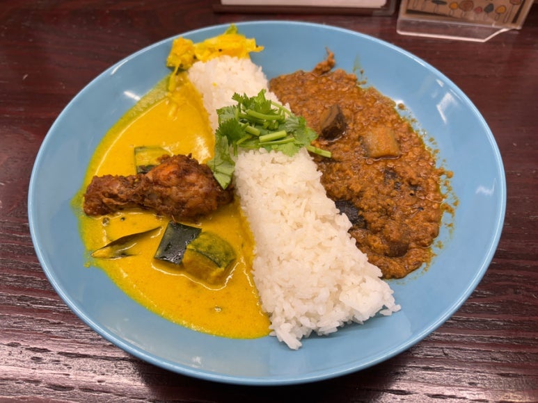 含有猪肉末和牛蒡的Epitaph Curry新宿咖喱肉末特写