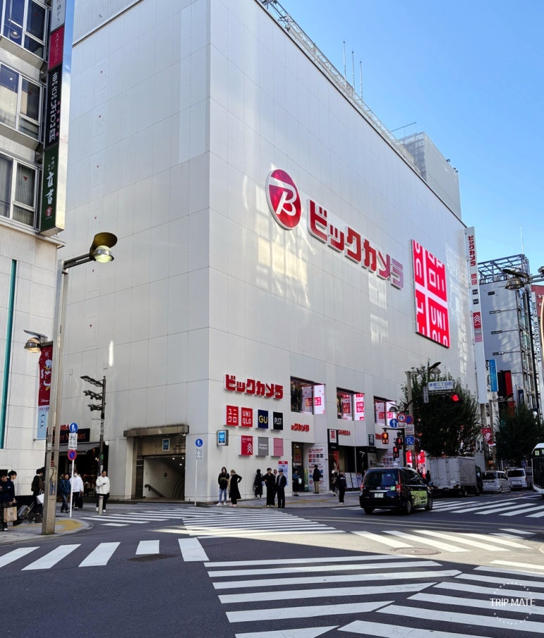 Shinjuku Bic Camera Higashiguchi 6F gacha corner