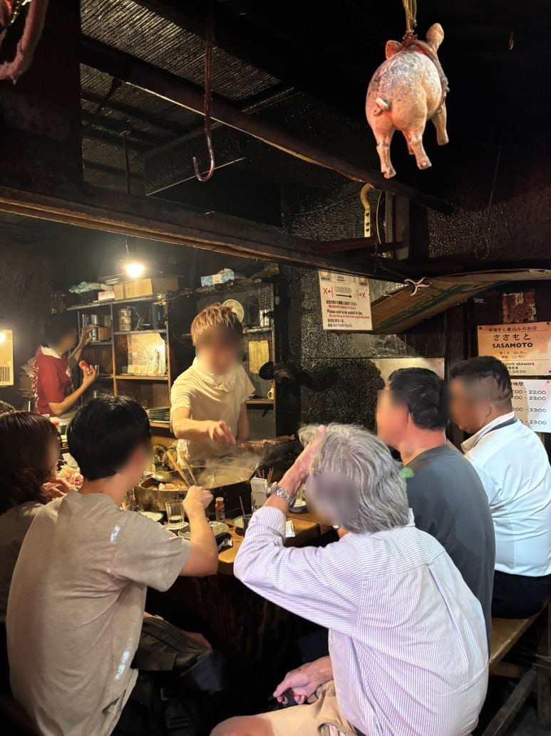 Shinjuku Omoide Yokocho yakitori restaurant Sasamoto - charcoal-grilled skewers with Showa nostalgia