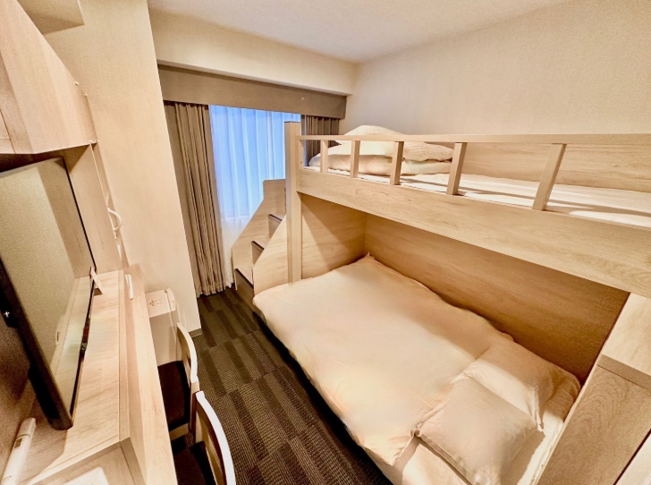 Hilton Tokyo Guest Room Interior