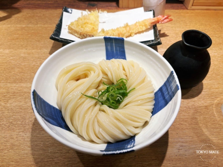 Shinjuku Udon Shin value order, base bukkake udon with added tempura
