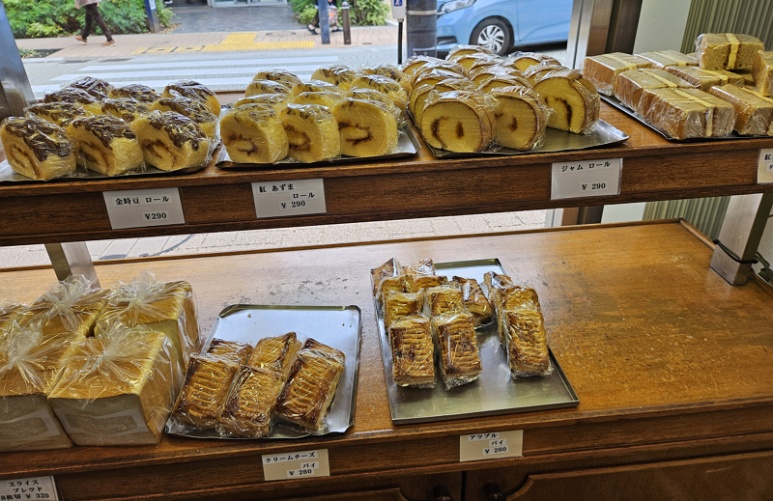 Pastries at St. Moritz Roppongi bakery