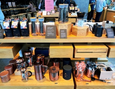 Cherry blossom season goods lineup