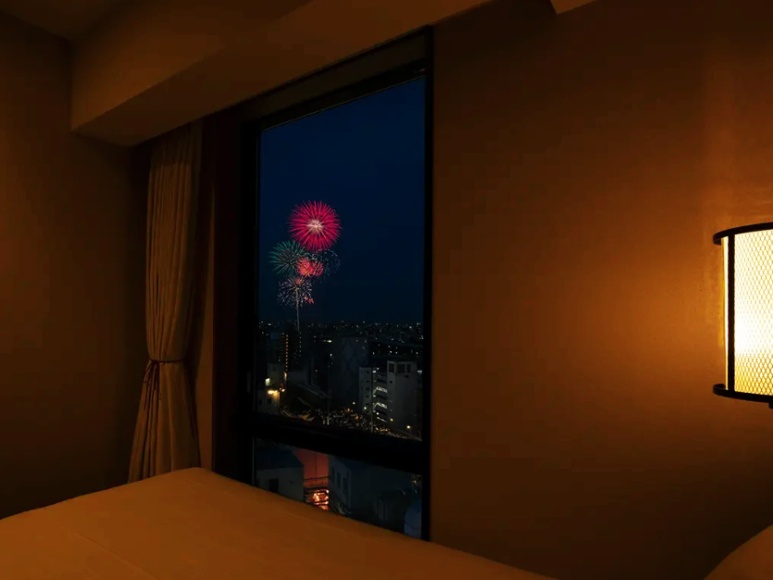 Asakusa Tobu Hotel rooms for watching the Sumida River Fireworks on foot