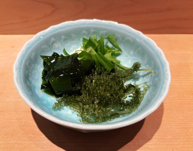 Takumi Tatsuhiro Shinjuku Michelin sushi lunch tsumami sea grapes seaweed