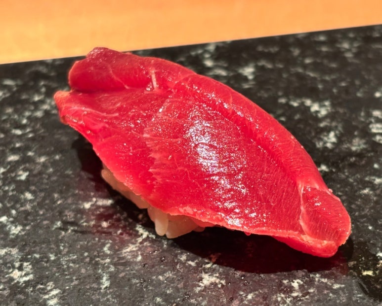 Takumi Tatsuhiro Shinjuku sushi omakase nigiri lean tuna akami