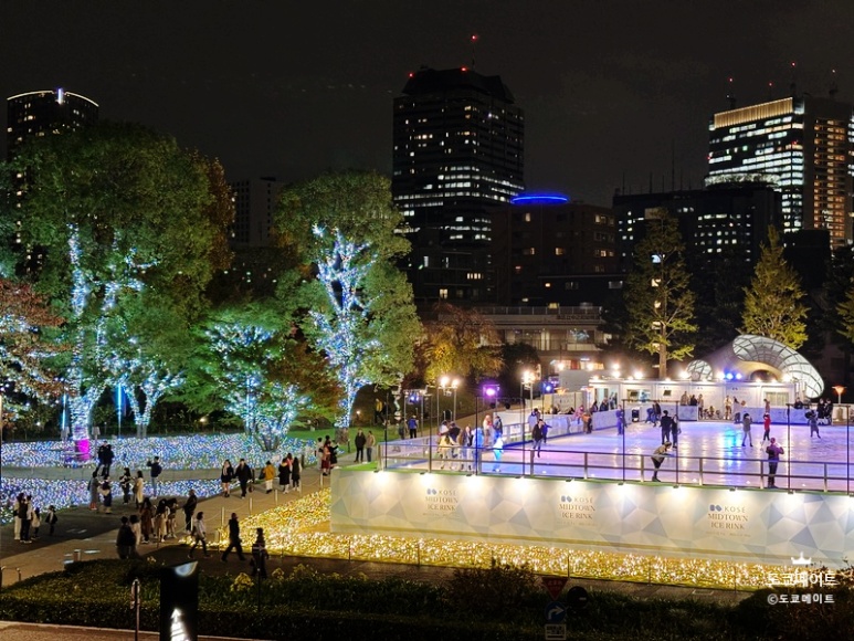Roppongi Tokyo Midtown Christmas ice rink