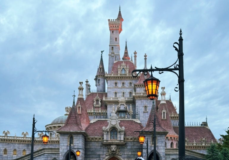 Tokyo Disneyland Complete Guide