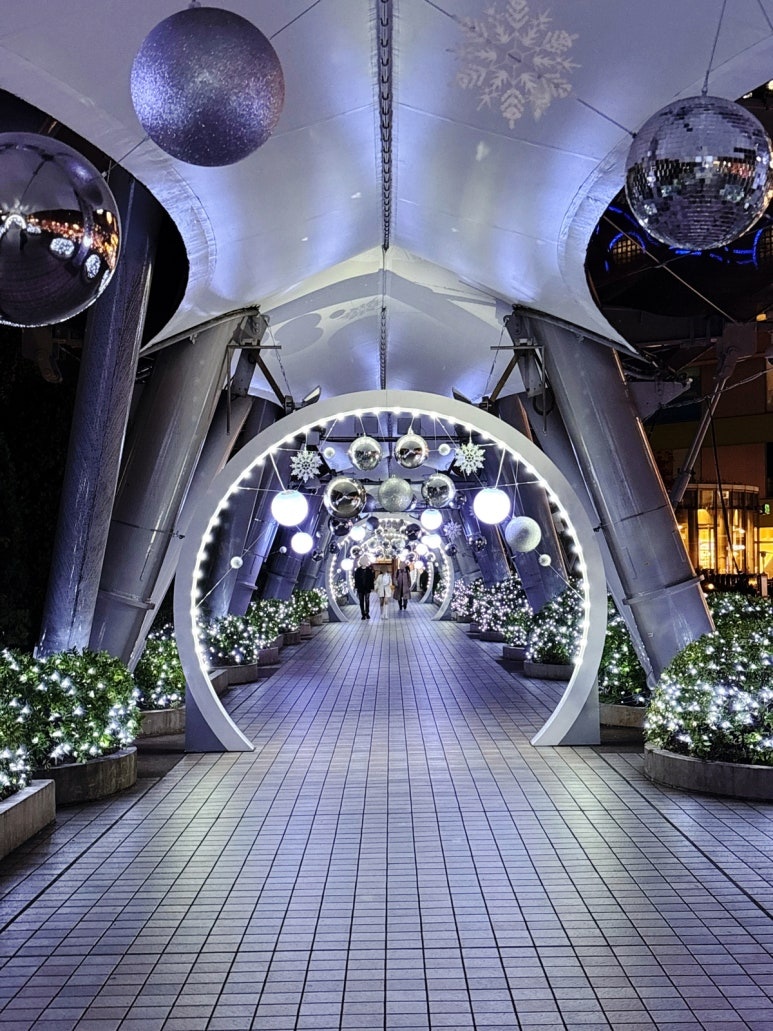 Tokyo Dome City Sparkle Tunnel interior