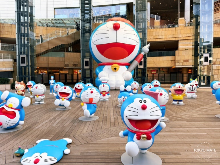 12-meter Doraemon balloon at outdoor photo zone, Tokyo Dream Park