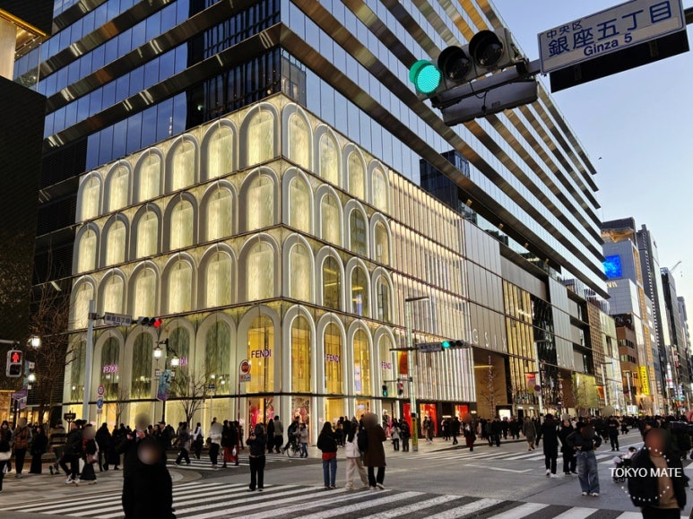 Ginza shopping district - Ginza Six