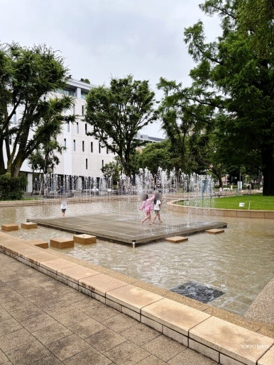 Path through Nakano Shikinomori Park