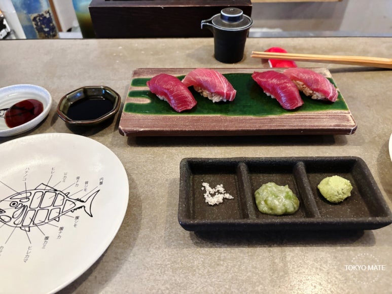 Sushi served as the otoshi at Maguro Mart