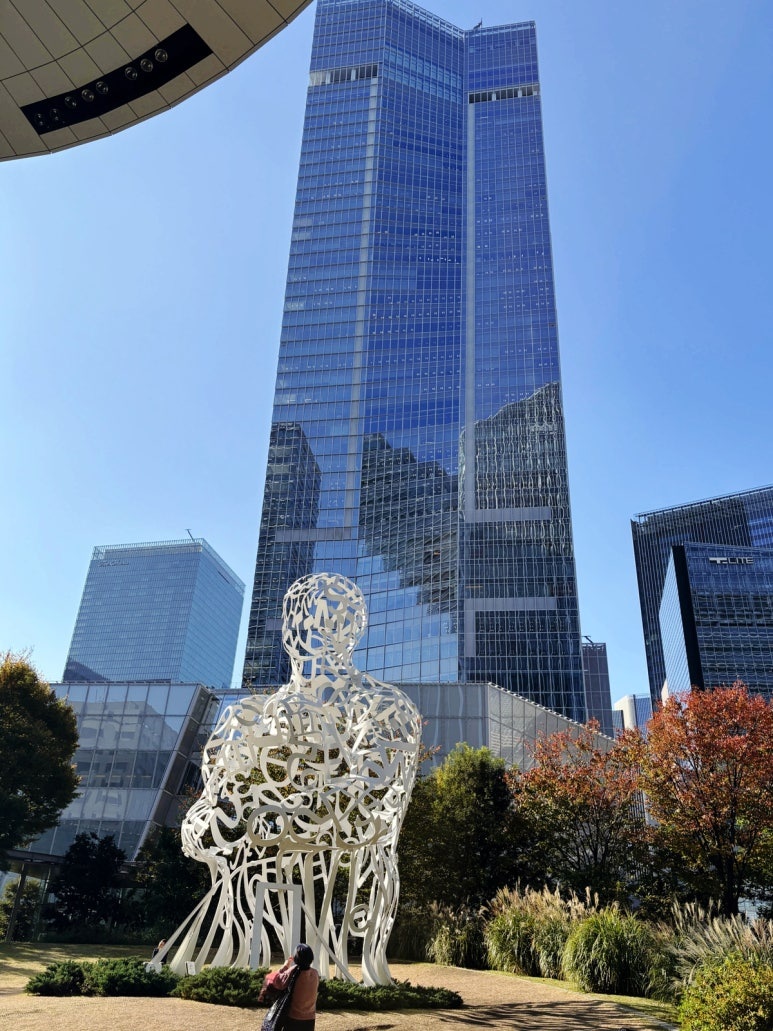 Tokyo Node Dining on the 45th floor of Toranomon Hills