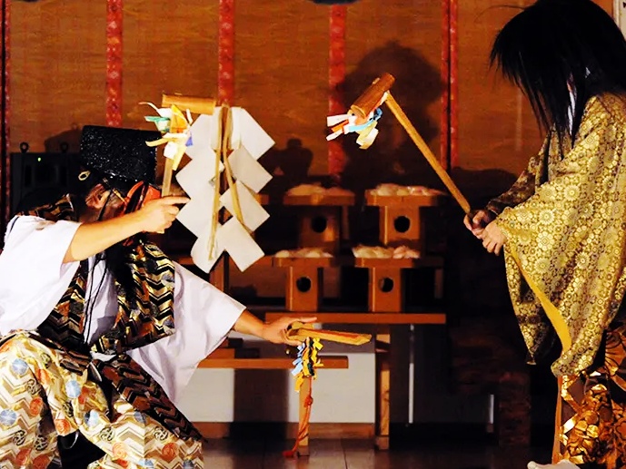 Kagura and gagaku at Musashi Mitake Shrine