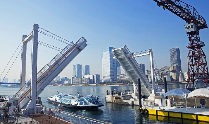 Tokyo Cruise Toyosu Pier at Lalaport Toyosu