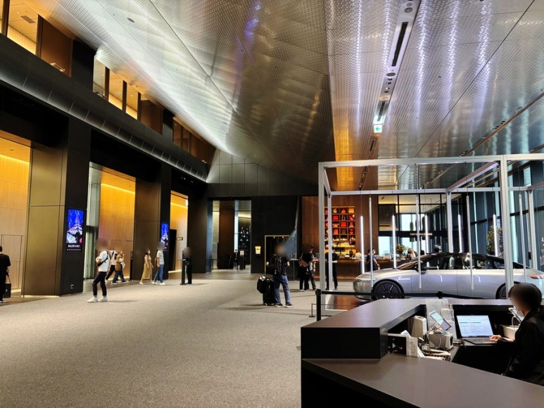 Toranomon Hills Station Tower 45F free observatory