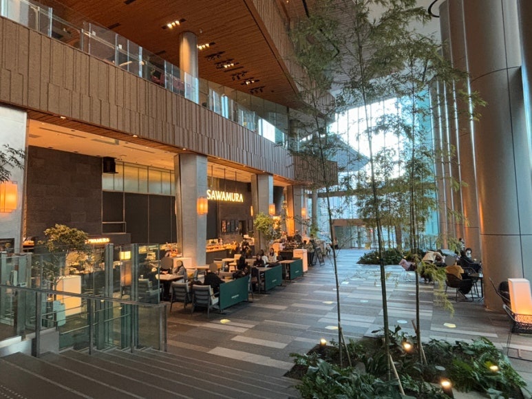 Toranomon Hills Mori Tower 2F cafe SAWAMURA